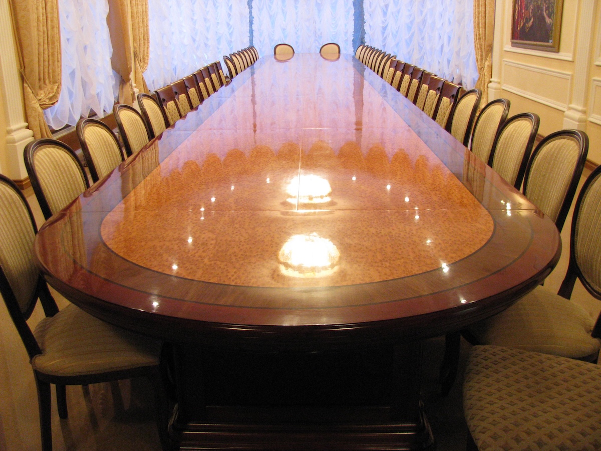 Столы для переговорных