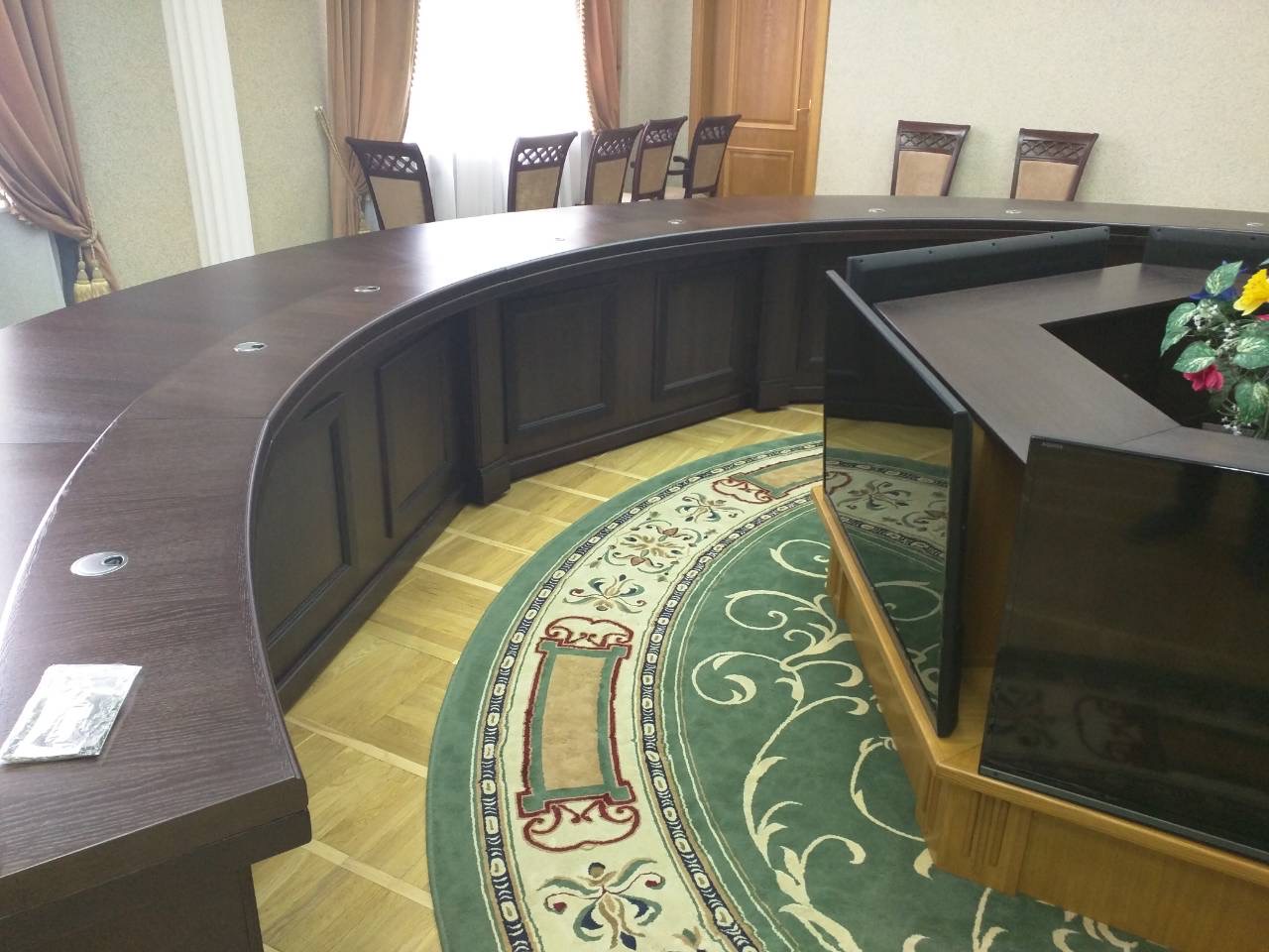 Залы заседаний — 4